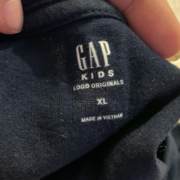 Gap Shirt - Picture 2 of 2